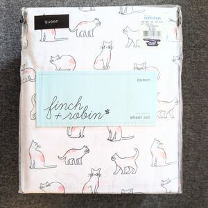 FINCH + ROBIN Queen Sheet Set Cute Cats Blush Outlines NEW